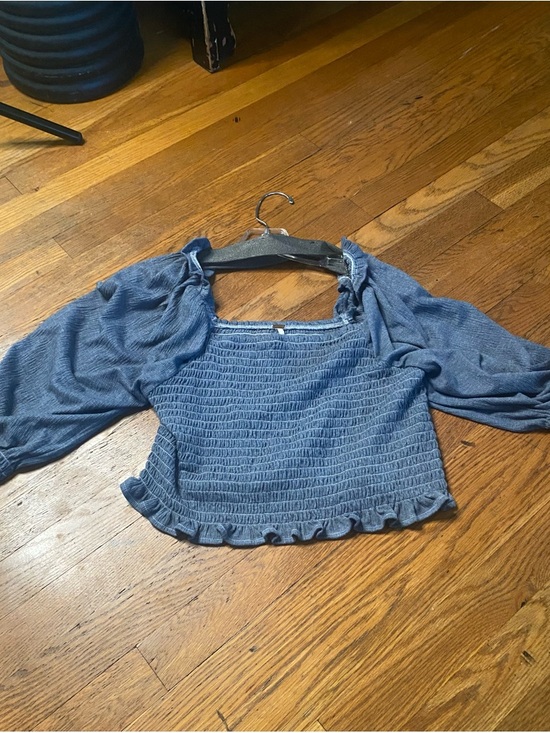 Free People Smocked Crop Top Blue Gray Long Sleeve Boho Size Large - Picture 4 of 9